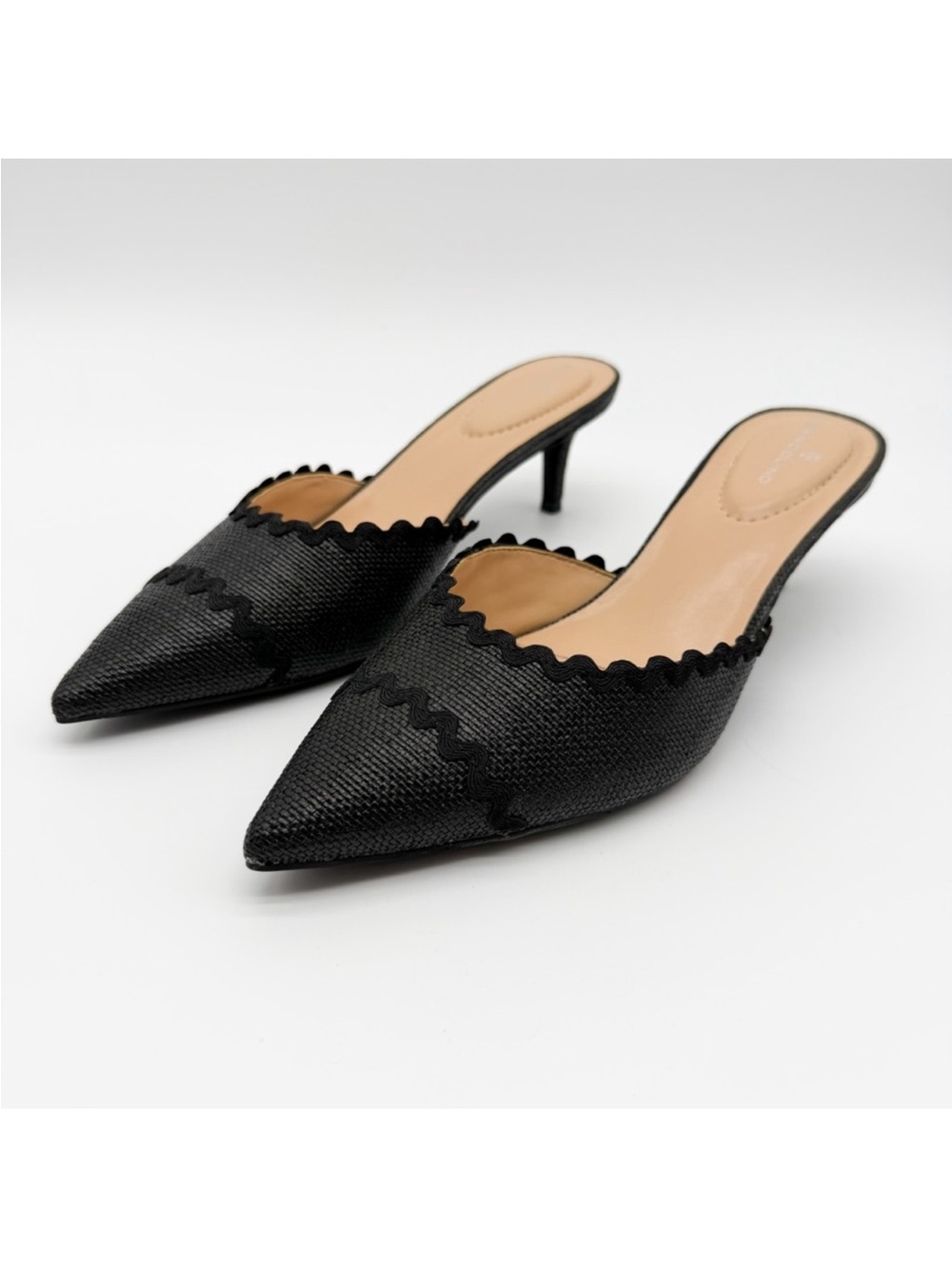 Bandolino Mymy Pointed Toe Mule Pumps Woven Scalloped Kitten Heel Black 10 NEW